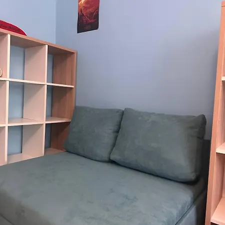 біля залізничного вокзалу вулиця олени степанівни 33б