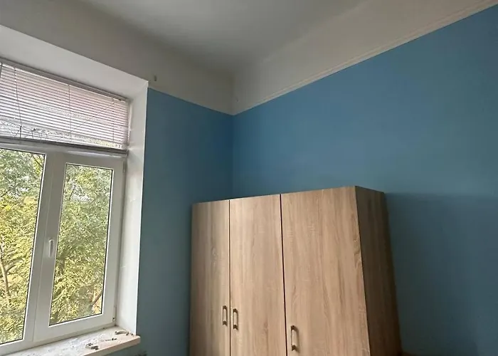 біля залізничного вокзалу вулиця олени степанівни 33б Apartamento