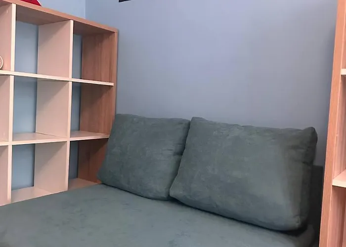 біля залізничного вокзалу вулиця олени степанівни 33б