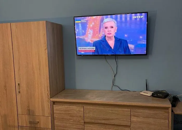 біля залізничного вокзалу вулиця олени степанівни 33б Apartamento