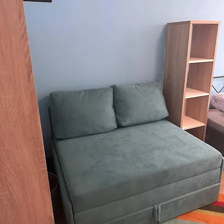 біля залізничного вокзалу вулиця олени степанівни 33б Apartment Lviv