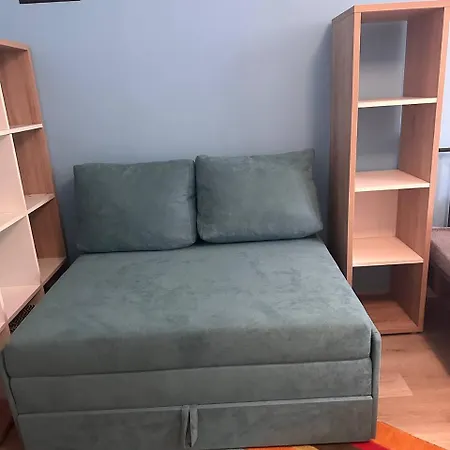 біля залізничного вокзалу вулиця олени степанівни 33б *